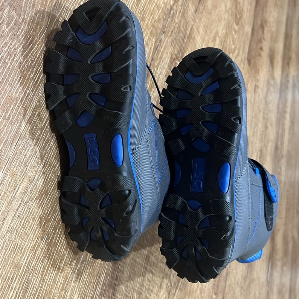 Snow boots - Picture 4 of 4